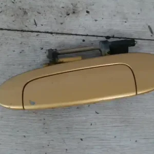 TOYOTA YARIS 99.04-05.09 Bal hátsó külső kilincs bontott alkatrész Kedvezményes ár