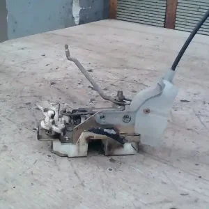 TOYOTA YARIS 99.04-05.09 Jobb első ajtó zárszerkezet mechanikus bontott alkatrész Legnépszerűbb