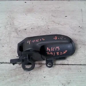 Különleges ajánlat TOYOTA YARIS 99.04-05.09 Jobb első belső kilincs bontott alkatrész