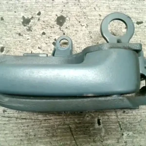 TOYOTA YARIS 99.04-05.09 Jobb első belső kilincs 3 ajtós bontott alkatrész Kihagyhatatlan ajánlat