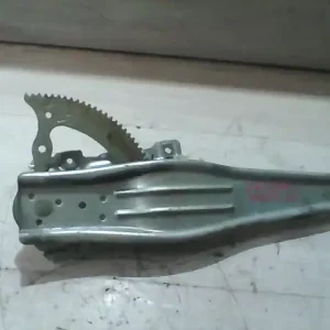 TOYOTA YARIS 99.04-05.09 Jobb hátsó ablakemelő szerkezet mechanikus bontott alkatrész Legjobb ár