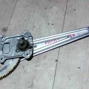 Vásárlói kedvenc TOYOTA YARIS 99.04-05.09 Jobb hátsó ablakemelő szerkezet mechanikus bontott alkatrész