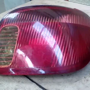TOYOTA YARIS 99.04-05.09 Jobb hátsó lámpa 5 ajtós bontott alkatrész Népszerű