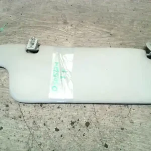 TOYOTA YARIS 99.04-05.09 Jobb napellenző bontott alkatrész Árcsökkenés