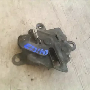 Végkiárusítás TOYOTA YARIS 99.04-05.09 Motorháztető zár bontott alkatrész