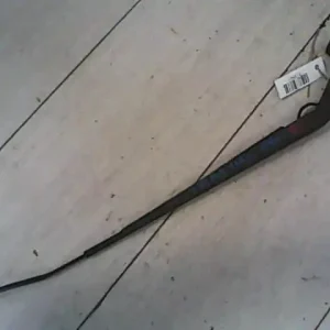 Akció TOYOTA YARIS VERSO 00-05 Ablaktörlő kar bal első bontott alkatrész