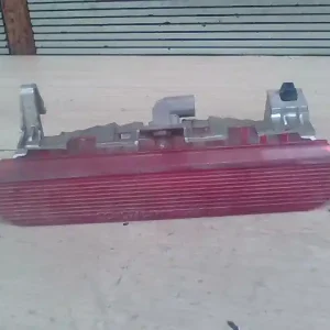 Végkiárusítás TOYOTA YARIS 99.04-05.09 Pótféklámpa 3 ajtós bontott alkatrész