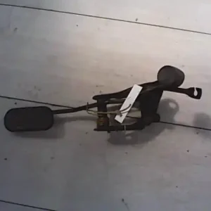 TOYOTA YARIS VERSO 00-05 Gázpedálbontott alkatrész Rendeld meg most