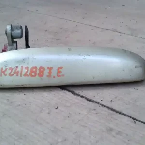 TOYOTA YARIS VERSO 00-05 Jobb első külső kilincsbontott alkatrész Népszerű