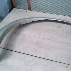 TOYOTA YARIS VERSO 00-05 Jobb első sárvédő díszléc bontott alkatrész Exkluzív ajánlat