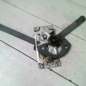 Akció TRABANT 1,1 Bal első ablakemelő szerkezet mechanikus kombi bontott alkatrész