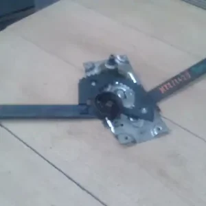 TRABANT 1,1 Bal első ablakemelő szerkezet mechanikus 3 ajtós bontott alkatrész Olcsó