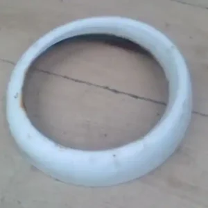 Kiárusítás TRABANT 1,1 Bal első fényszórókeret bontott alkatrész