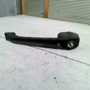 Outlet TRABANT 1,1 Bal első külső kilincs dugózárral, kulcs nélkül bontott alkatrész