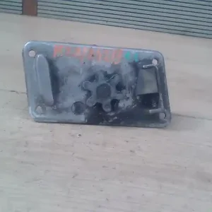 TRABANT 1,1 Bal első ajtó zárszerkezet mechanikus 3 ajtós bontott alkatrész Azonnali szállítás