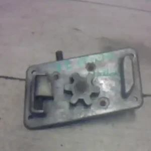 TRABANT 1,1 Jobb első ajtó zárszerkezet mechanikus mechanikusbontott alkatrész Szuper ajánlat