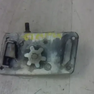 Rendeld meg most TRABANT 1,1 Jobb első ajtó zárszerkezet mechanikus bontott alkatrész