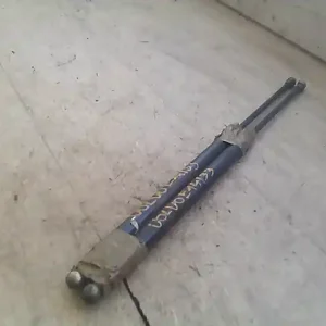 VOLVO 440 Csomagtérajtó kitámasztó teleszkóp pozíció független bontott alkatrész Ingyenes szállítás