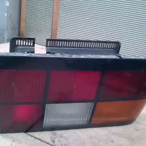 Azonnal elérhető VOLVO 460 Bal hátsó lámpa 4 ajtós bontott alkatrész