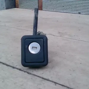 Outlet VOLVO 460 Csomagtérajtó kilincs bontott alkatrész