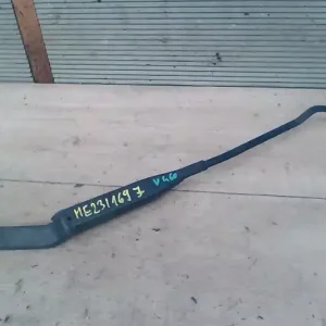 Ingyenes szállítás VOLVO 460 Ablaktörlő kar jobb első bontott alkatrész