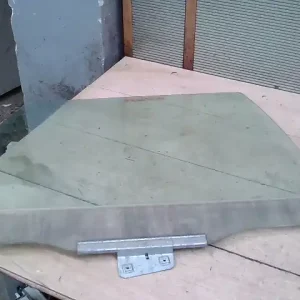 Expressz szállítás VOLVO 460 Jobb hátsó ajtóüveg bontott alkatrész