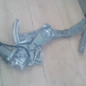 Azonnal elérhető VOLVO 940 Jobb első ablakemelő szerkezet elektromos bontott alkatrész