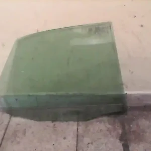 Korlátozott ajánlat VOLVO S40 Jobb hátsó ajtóüveg bontott alkatrész