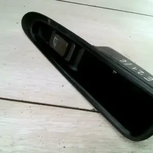 Szuper akció VOLVO S40 Jobb hátsó ablakemelő kapcsoló bontott alkatrész