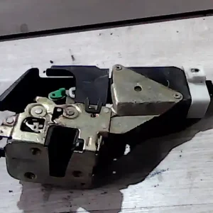 Különleges ajánlat VOLVO S40 2000.06.01-2004.05.31 Bal hátsó ajtó zárszerkezet központi záras bontott alkatrész