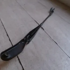 Népszerű VOLVO S40 2008.01.01-2012.05.30 Ablaktörlő kar bal első bontott alkatrész