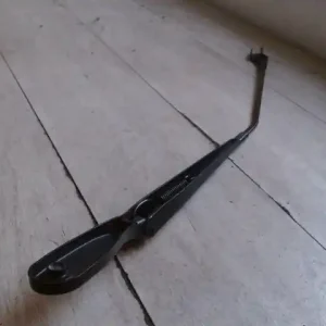 Utolsó esély VOLVO S40 2008.01.01-2012.05.30 Ablaktörlő kar jobb első bontott alkatrész