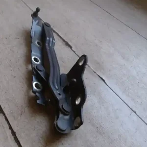 Kihagyhatatlan ajánlat VOLVO S40 2008.01.01-2012.05.30 Csomagtérajtó bal ajtózsanér 4 ajtós bontott alkatrész