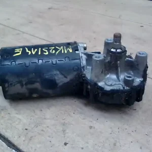 VOLVO S70 Ablaktörlő motor első bontott alkatrész Akciós ár