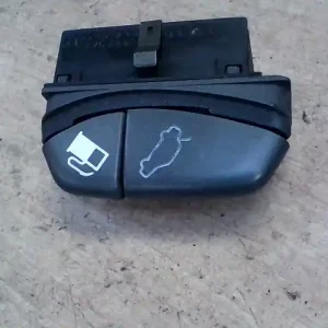 Rendeld meg most VOLVO S70 Csomagtér ajtókapcsolóbontott alkatrész