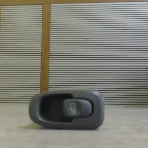 Vedd meg most VOLVO S70 Jobb hátsó ablakemelő kapcsoló bontott alkatrész