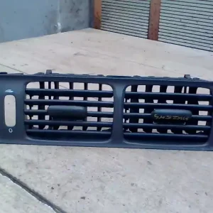 Biztonságos fizetés VOLVO S70 Középső szellőző bontott alkatrész