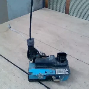 VOLVO S80 98.05.01-06.02.28 Bal első ajtó zárszerkezet központi záras 4 ajtós bontott alkatrész Legnépszerűbb