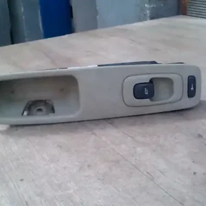 Expressz szállítás VOLVO S80 98.05.01-06.02.28 Jobb első ablakemelő kapcsoló 4 ajtós bontott alkatrész