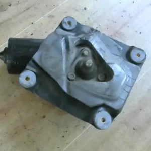 Árcsökkenés VOLVO V40 Ablaktörlő motor első bontott alkatrész