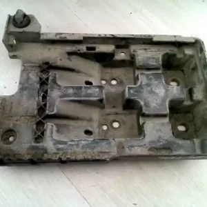 Népszerű VOLVO V40 Akkumulátor tartó bontott alkatrész