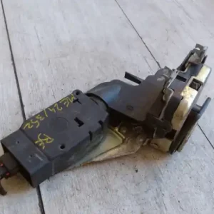 VOLVO V40 Bal első ajtó zárszerkezet központi záras kombi bontott alkatrész Gyors kiszállítás