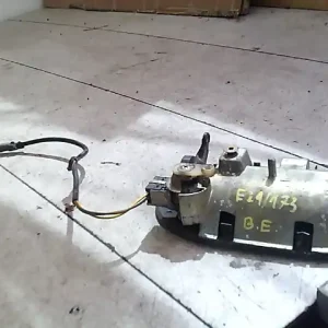 Exkluzív ajánlat VOLVO V40 Bal első külső kilincs bontott alkatrész