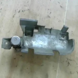 VOLVO V40 Jobb első ajtó dugózár bontott alkatrész Rendeld meg most