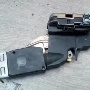 Árengedmény VOLVO V40 Jobb első ajtó zárszerkezet központizáras bontott alkatrész