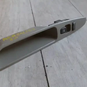 VOLVO V40 Jobb első ablakemelő kapcsoló bontott alkatrész Utolsó esély