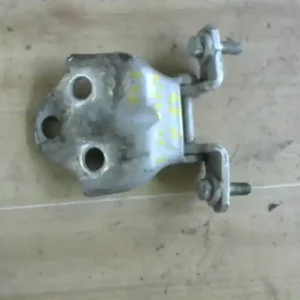 Ingyenes szállítás VOLVO V40 Jobb első alsó ajtózsanér bontott alkatrész