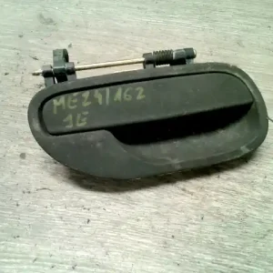 Kiárusítás VOLVO V40 Jobb első külső kilincsbontott alkatrész