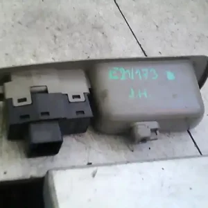 VOLVO V40 Jobb hátsó ablakemelő kapcsoló bontott alkatrész Azonnal elérhető