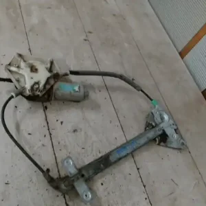 VOLVO V40 Jobb hátsó ablakemelő szerkezet elektromos bontott alkatrész Akció